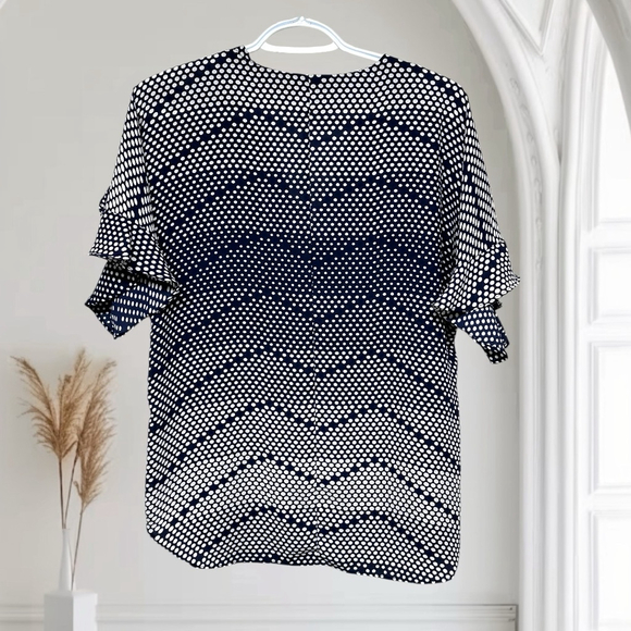 115 - Banana Republic Blouse - Picture 8 of 10